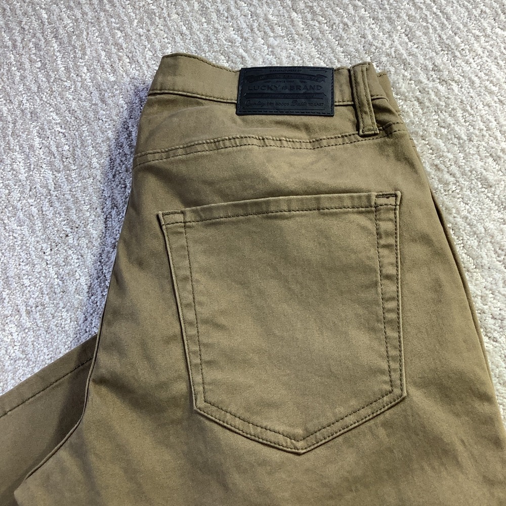 Lucky Brand 410 Athletic Straight Pants Olive Brown Mens 30 x 30 NWT